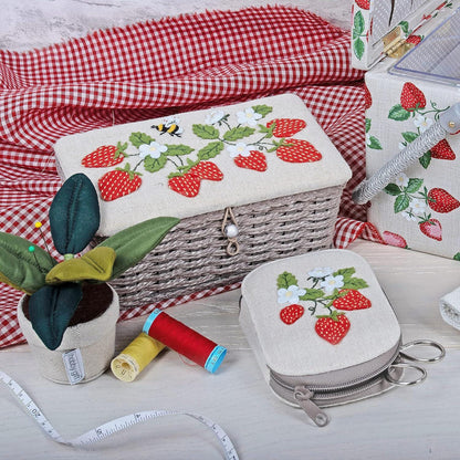 Hobby Gift Sewing Box (S) Wicker Basket with Appliqué Design: Strawberry Greenhouse
